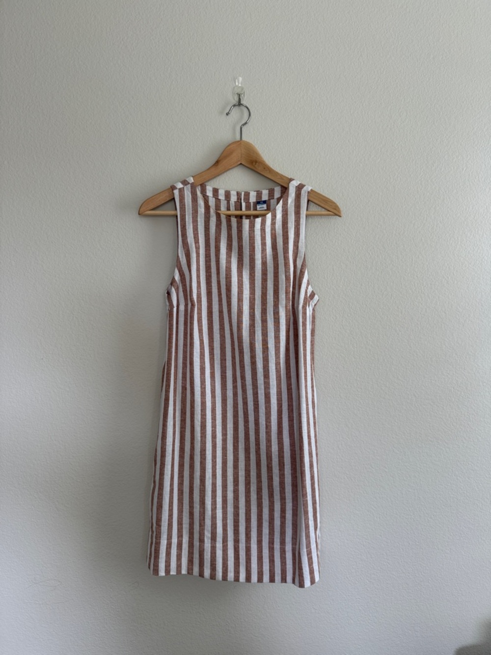 Old Navy Striped Sleeveless Shift Dress with pockets